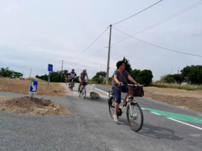 Conflits piétons-cyclistes à Aytré pendant Pâques malgré les travaux de requalification