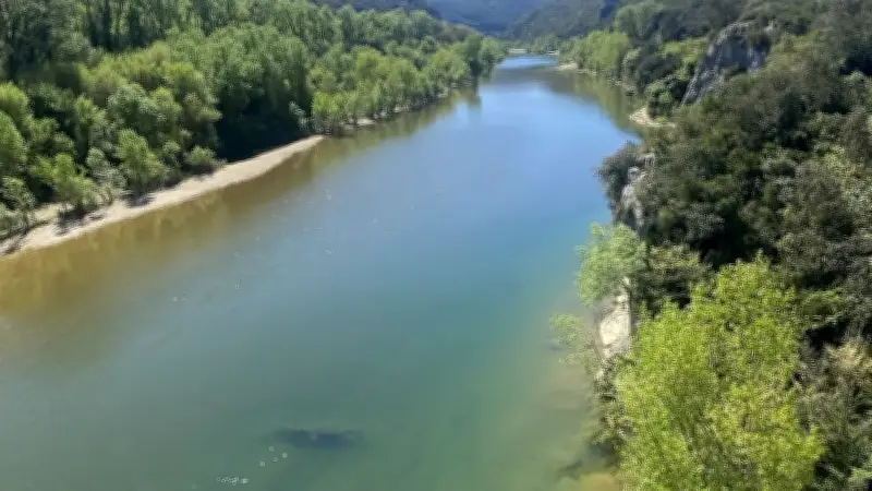 Conférence à La Capelle-et-Masmolène : L'eau, un bien commun menacé par les pollutions invisibles