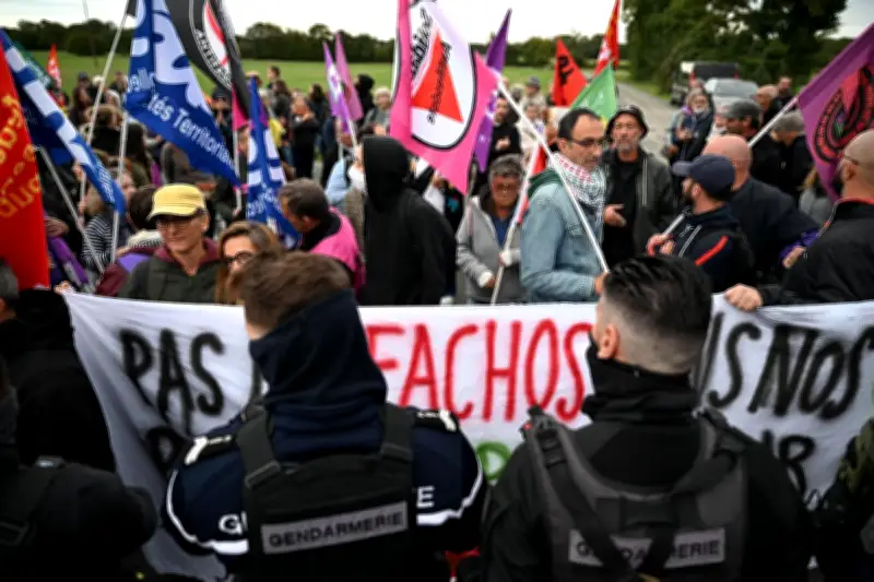 Conférence sur l'esprit critique face aux discours radicaux par Nicolas Martin