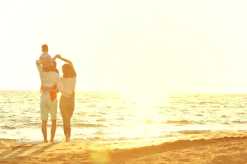 Congés : les parents prioritaires, les célibataires contraints de mentir sur leur vie privée