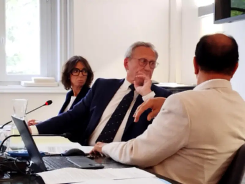 Conseil municipal de Bègles : tensions politiques sur Euratlantique et la semaine de quatre jours