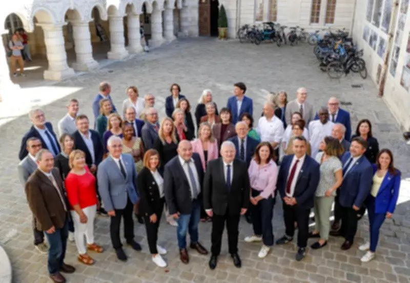 Conseil municipal houleux à La Rochelle : Falorni et l'opposition s'affrontent