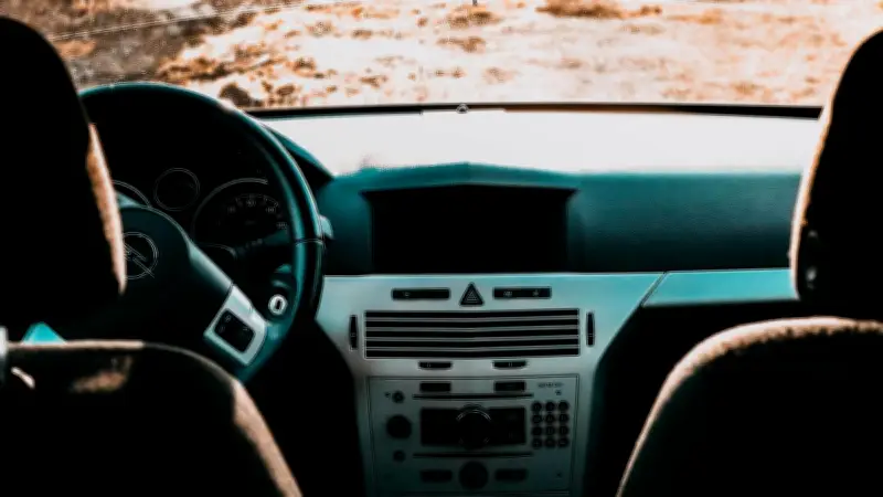 Écosse : elle laisse une enfant de moins de 10 ans conduire sa voiture