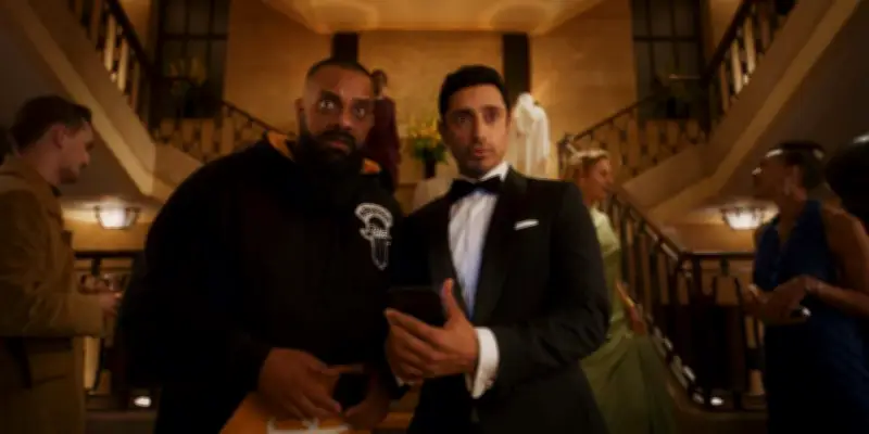 Coupez sur Prime Video : un acteur anglo-pakistanais rêve de devenir James Bond