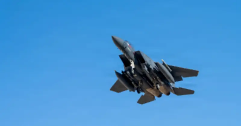 Course contre la montre entre l'Iran et les États-Unis pour retrouver un pilote américain abattu