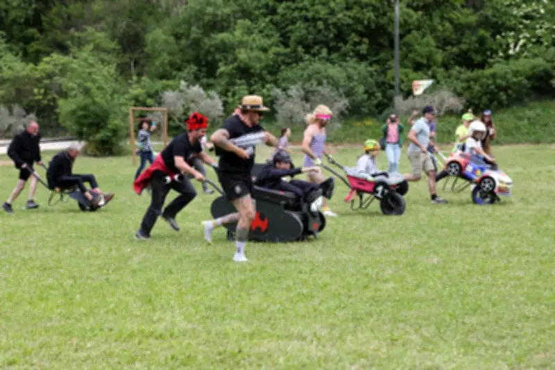 Course de brouettes déjantée à Barjols : humour et déguisements au rendez-vous