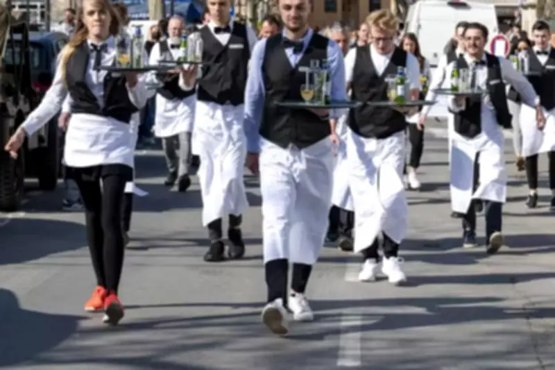 Course des garçons de café à Saint-Tropez : une 4e édition pleine de surprises