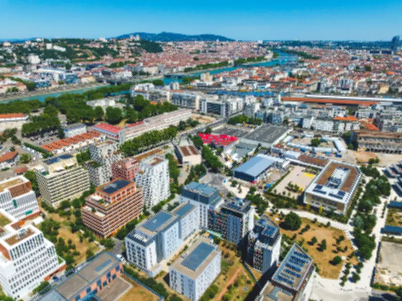 Créer de nouvelles villes : une solution audacieuse face aux défis urbains contemporains