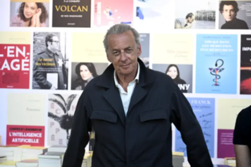 Crise chez Grasset : la ministre de la Culture appelle à protéger éditeurs et auteurs