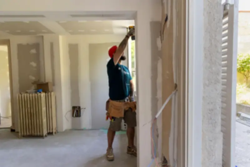 Crise dans le Bâtiment : Artisans de Dordogne Sonnent l'Alarme Face à la Tempête des Prix