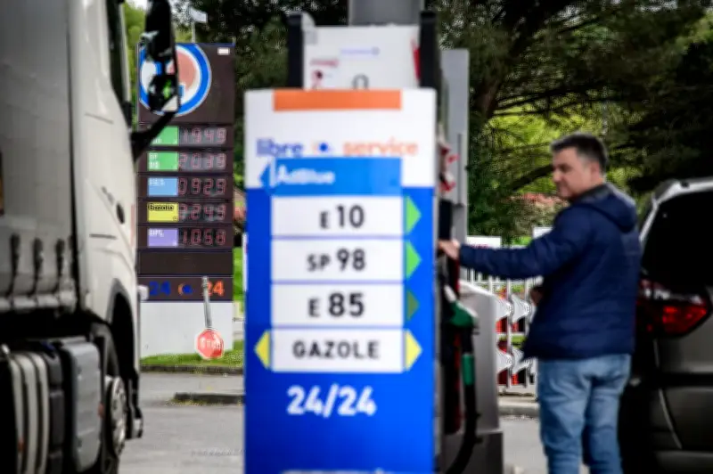 Crise du carburant en France : un frein majeur au pouvoir d'achat des ménages