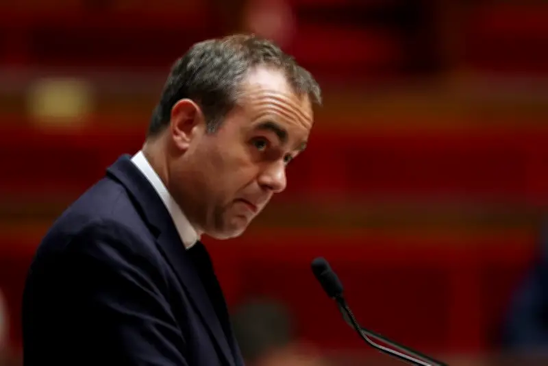 Crise du carburant : le gouvernement maintient une distribution parcimonieuse des aides