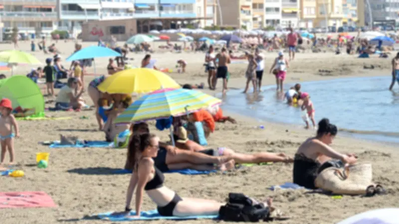 Crise du carburant : les Français plébiscitent les vacances en France