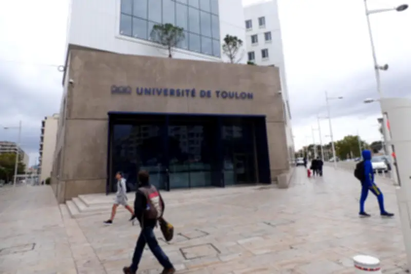 Crise étudiante à Toulon : bourses gelées et hausse des frais d'inscription dénoncées