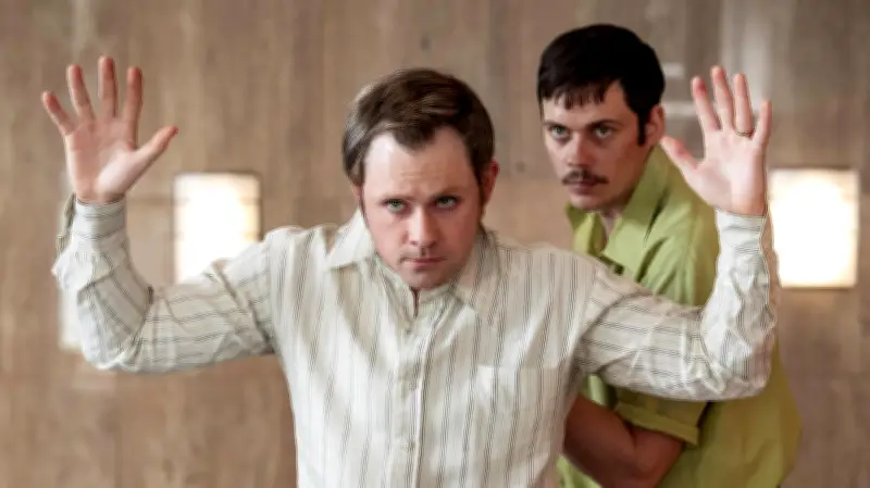 Critiques Cinéma : Comédie des années 80, Histoire Hollywoodienne et Suspense