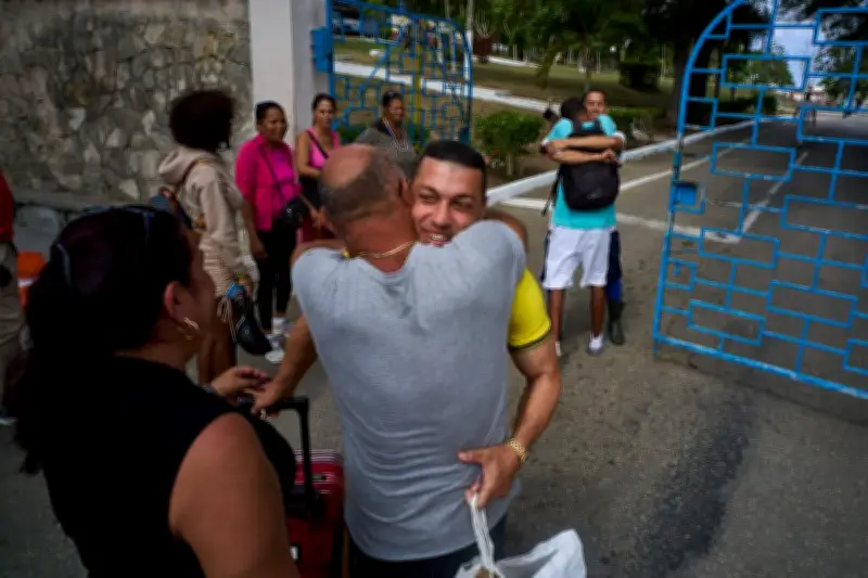 Cuba annonce la libération de 2 000 détenus, le statut des prisonniers politiques en suspens