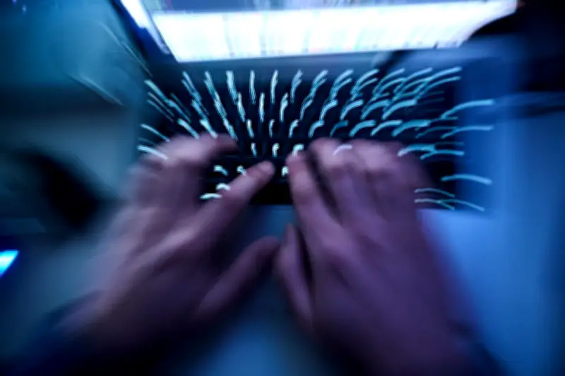 Cyberattaques massives : un jeune suspect arrêté