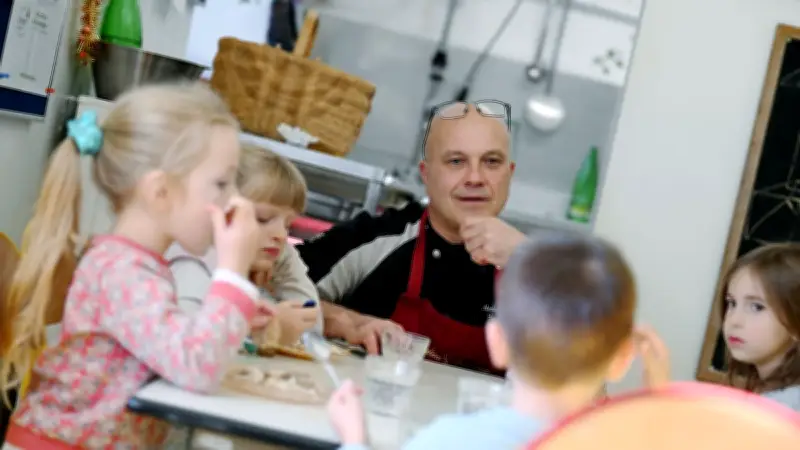 Dans ce village cévenol, un chef étoilé transforme la cantine scolaire
