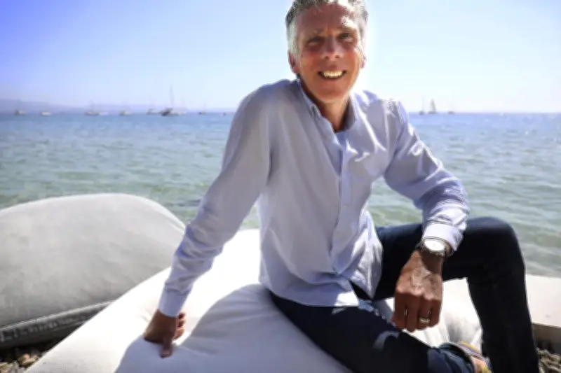 David Cozette raconte son aventure hôtelière mouvementée à Hyères dans un livre
