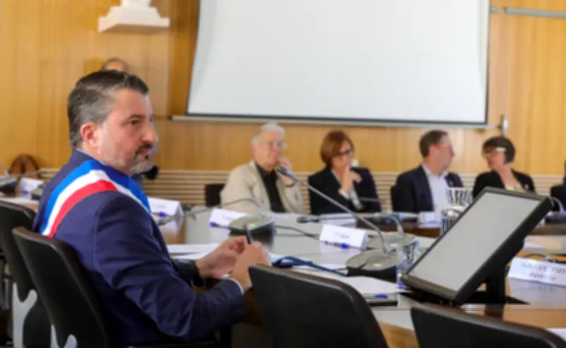 Dax 2026 : un budget prudent sans hausse d'impôts et une dette en baisse