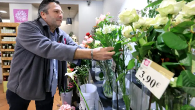 Débat sur la libéralisation du 1er mai : syndicaliste et cheffe d'entreprise s'affrontent