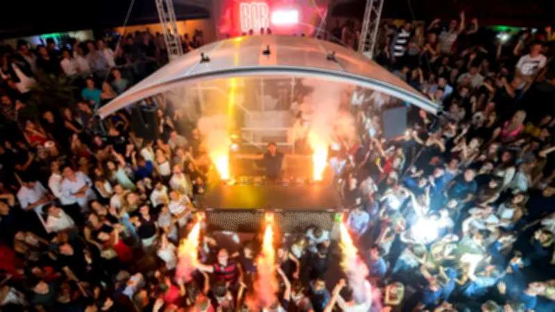 Déchets, énergie, faune : le défi écologique de l'Amnesia au Cap d'Agde