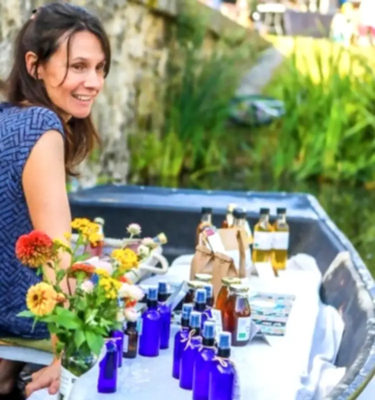 Découverte sensorielle à Lagord : pâtisseries florales et musique acoustique
