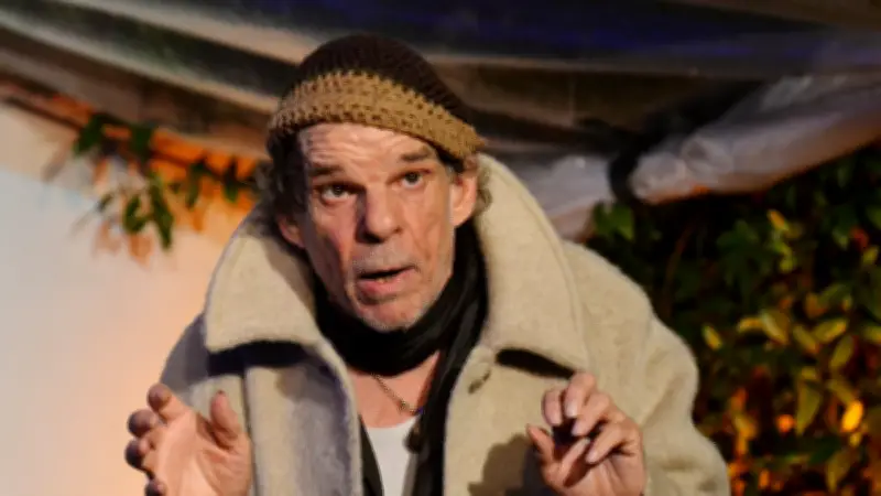 Denis Lavant à Nîmes : un clown triste dans un texte d'humour noir