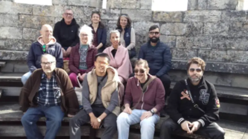 Des blasons d'argile créés par des résidents exposés au Fort Saint-André