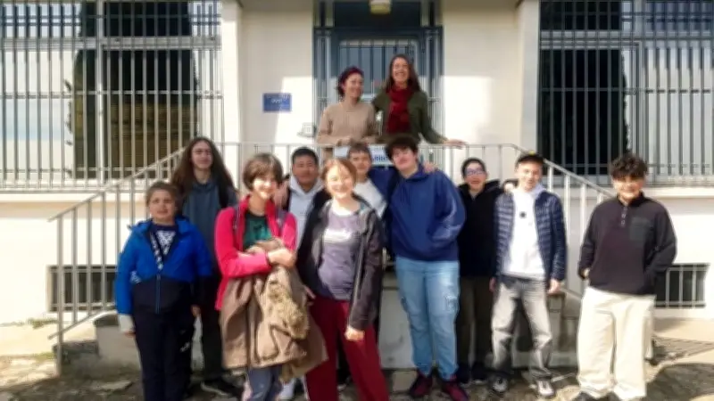 Des collégiens découvrent l'aéronautique grâce au BIA entre Nîmes et Sommières