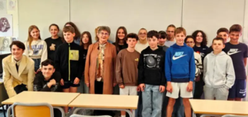 Des collégiens de Lanouaille échangent avec la sénatrice Varaillas