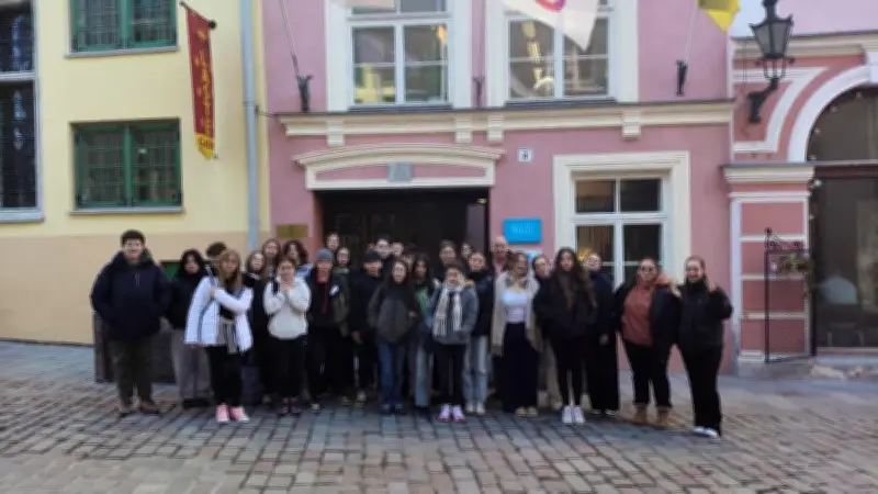 Des collégiens du Larzac découvrent l'Estonie et ses innovations numériques