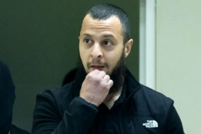 Des proches de Salah Abdeslam interpellés avant un parloir, placés en garde à vue
