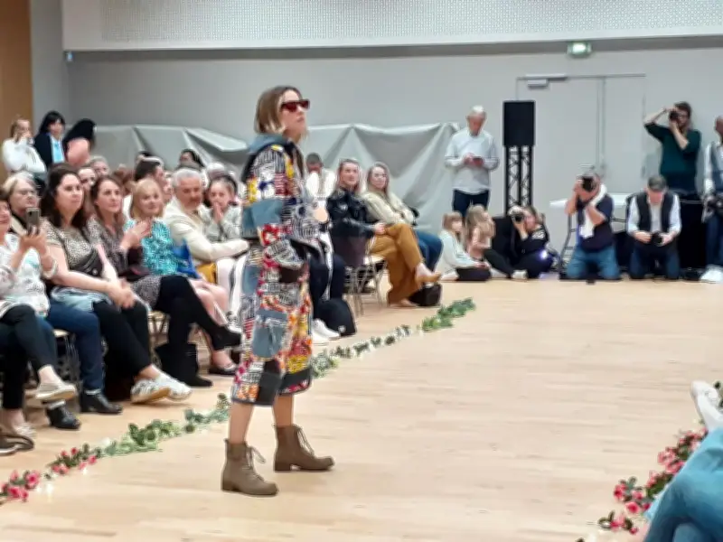 Défilé de mode à la Passerelle : 300 spectateurs et 7 créateurs en vedette