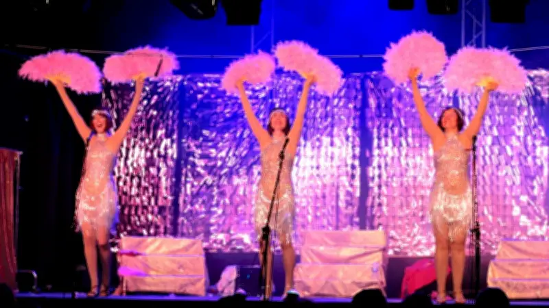 Dégustation théâtrale 2026 : un festival de rire au Vigan avec trois pièces gourmandes