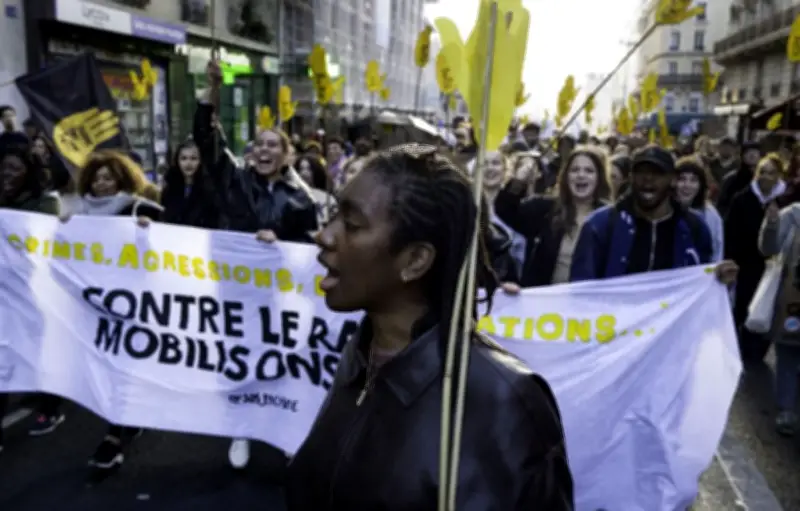 Discrimination raciale au travail : un traumatisme encore tabou en France