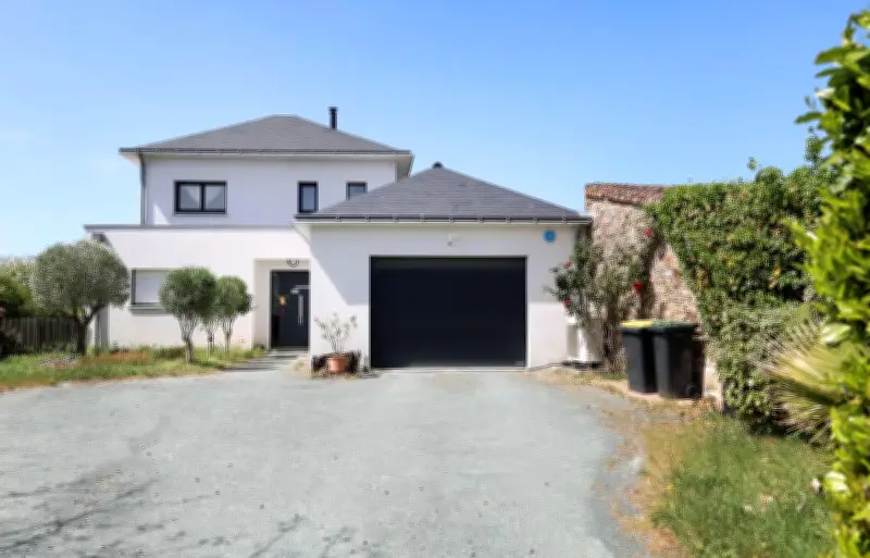 Disparition de Manon Relandeau : la piste criminelle privilégiée, le conjoint en fuite en Algérie