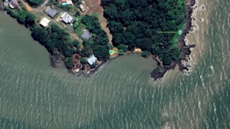 Disparition inquiétante d'une adolescente de 14 ans emportée par une vague en Guyane