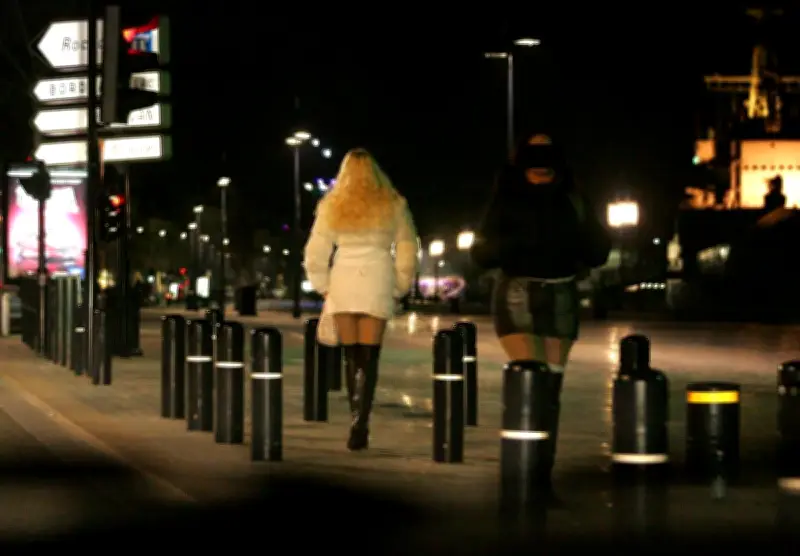 Dix ans après la loi de 2016, une proposition abroge la pénalisation des clients de la prostitution