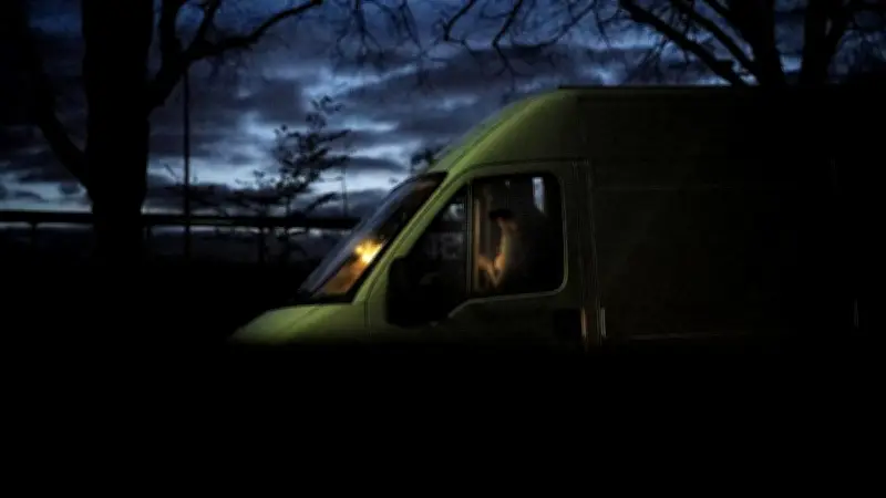 Dix ans après la loi prostitution : précarité et violences persistent selon une étude