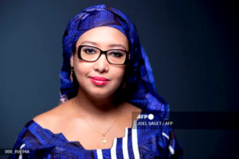 Djaïli Amadou Amal dévoile son enfance camerounaise dans Espoir, un récit autobiographique poignant