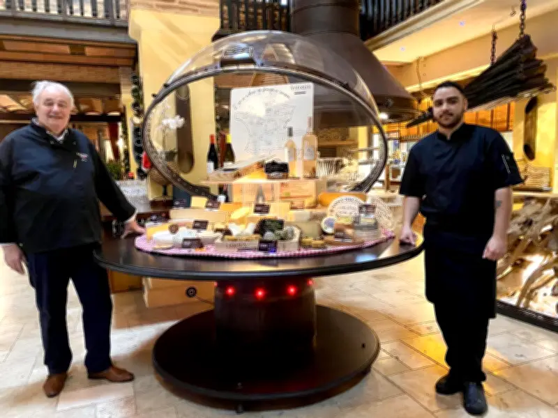 Domaine de Bugatel : la plus grande cloche à fromages du monde