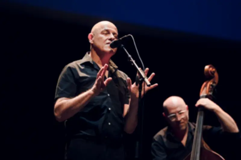 Dominique boycotte l'Olympia et le Casino de Paris, propriétés de Bolloré