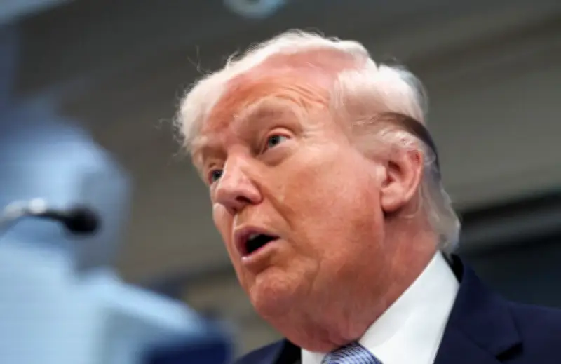 Donald Trump lance un ultimatum lors d'une conférence de presse sur une opération de sauvetage