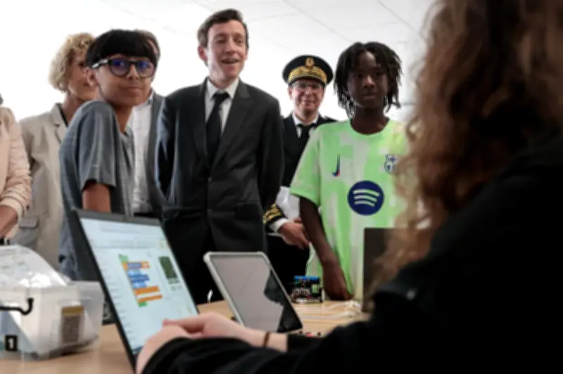 Édouard Geffray en visite à Bordeaux pour le plan collèges en progrès