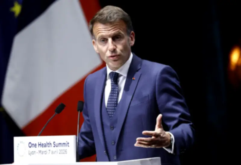 Emmanuel Macron plaide pour une coopération mondiale renforcée face aux risques sanitaires interconnectés