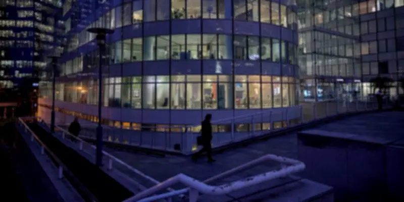 Emploi des seniors : une discrimination persistante en Europe et aux États-Unis