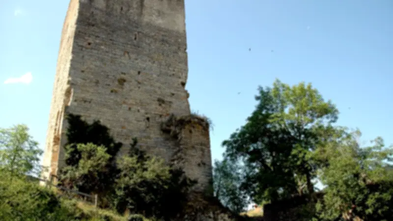 En bref en Lozère : tour de Chanac, marchés et concert à Tuffery