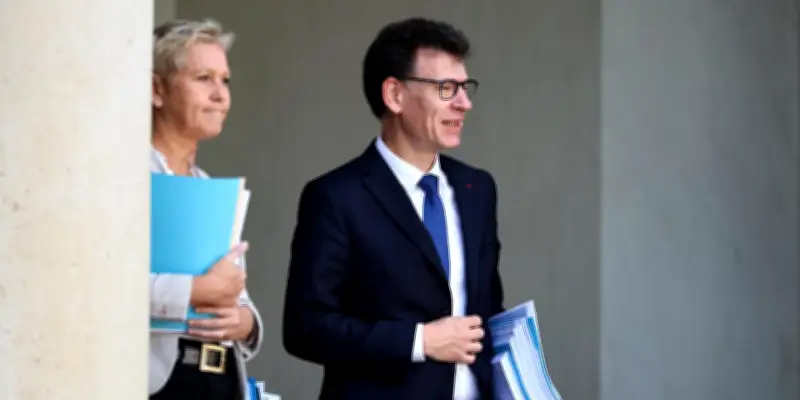 Enseignement supérieur privé : les syndicats alertent sur les retards du projet de loi