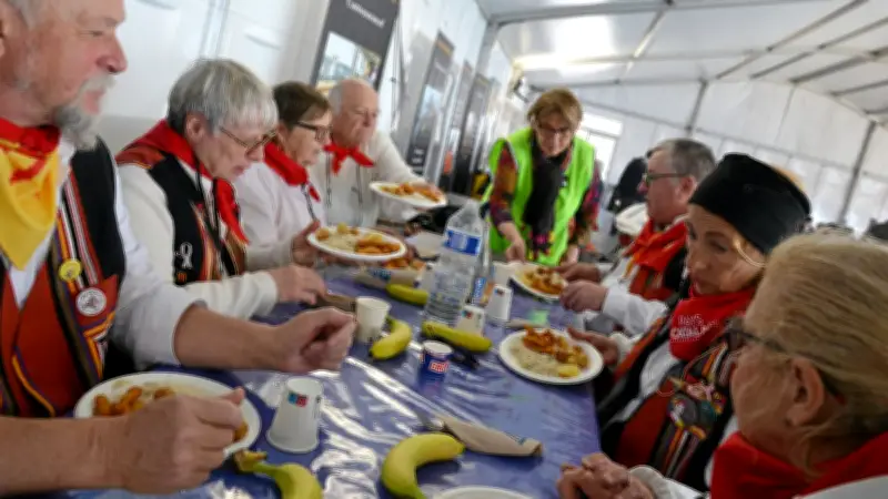 Escale à Sète 2026 : la cantine du festival, une ruche où 20 000 repas sont servis en une semaine